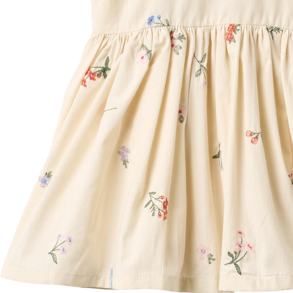 Køb Wheat Ivory Embroidery Flowers Pinafore Wrinkle Sienna Kjole