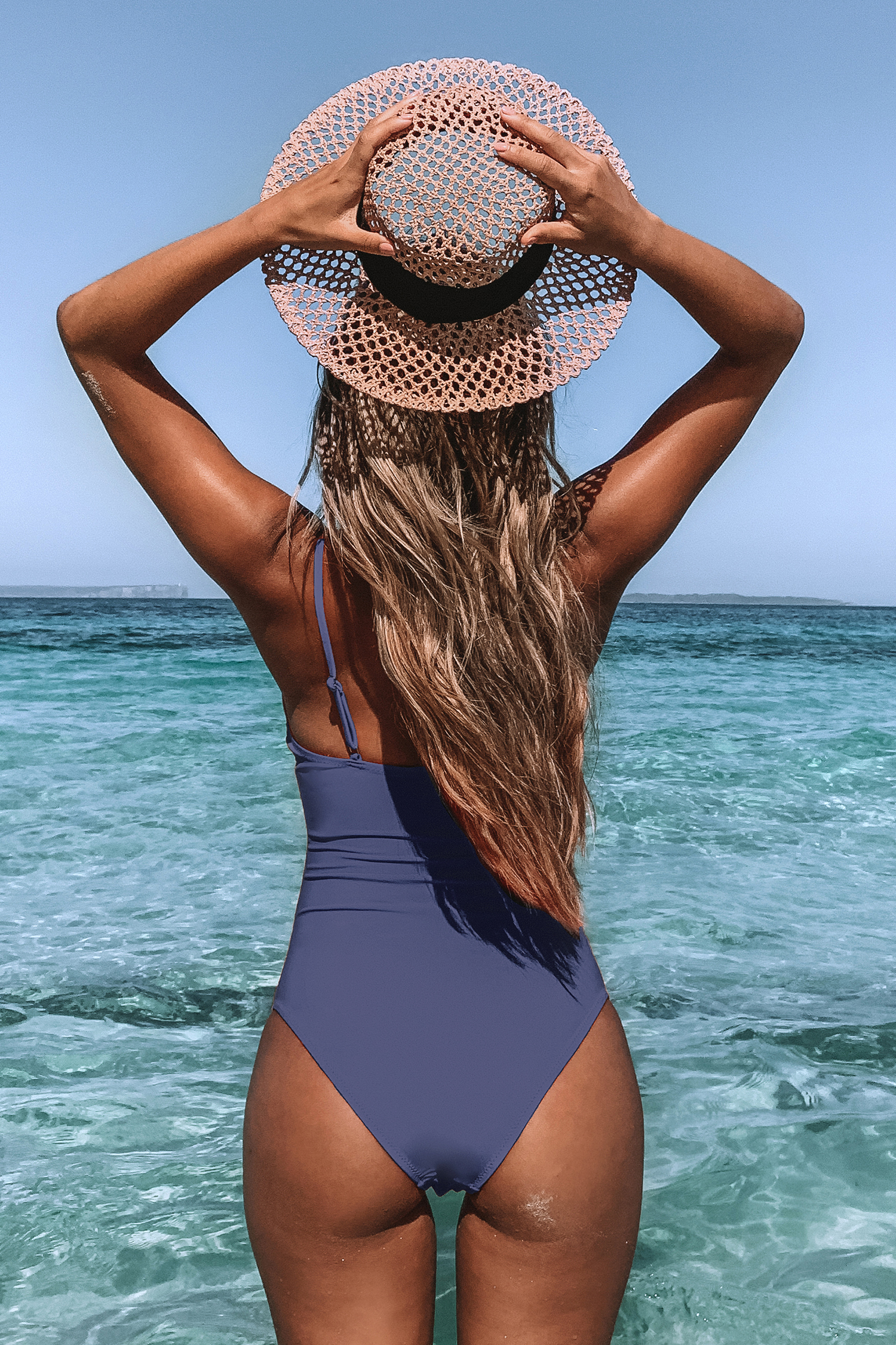 Maillot de bain une pièce à col en V ruché bleu