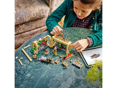 LEGO Kasteel Zweinstein™: Kruidenkundeles (76445)