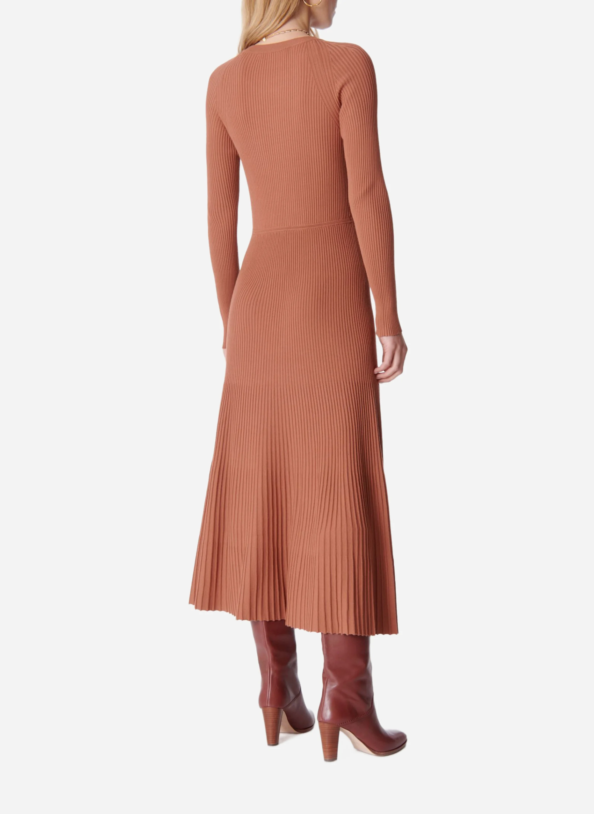 ELISA - Robe midi ajustée et évasée sur le bas | Marron