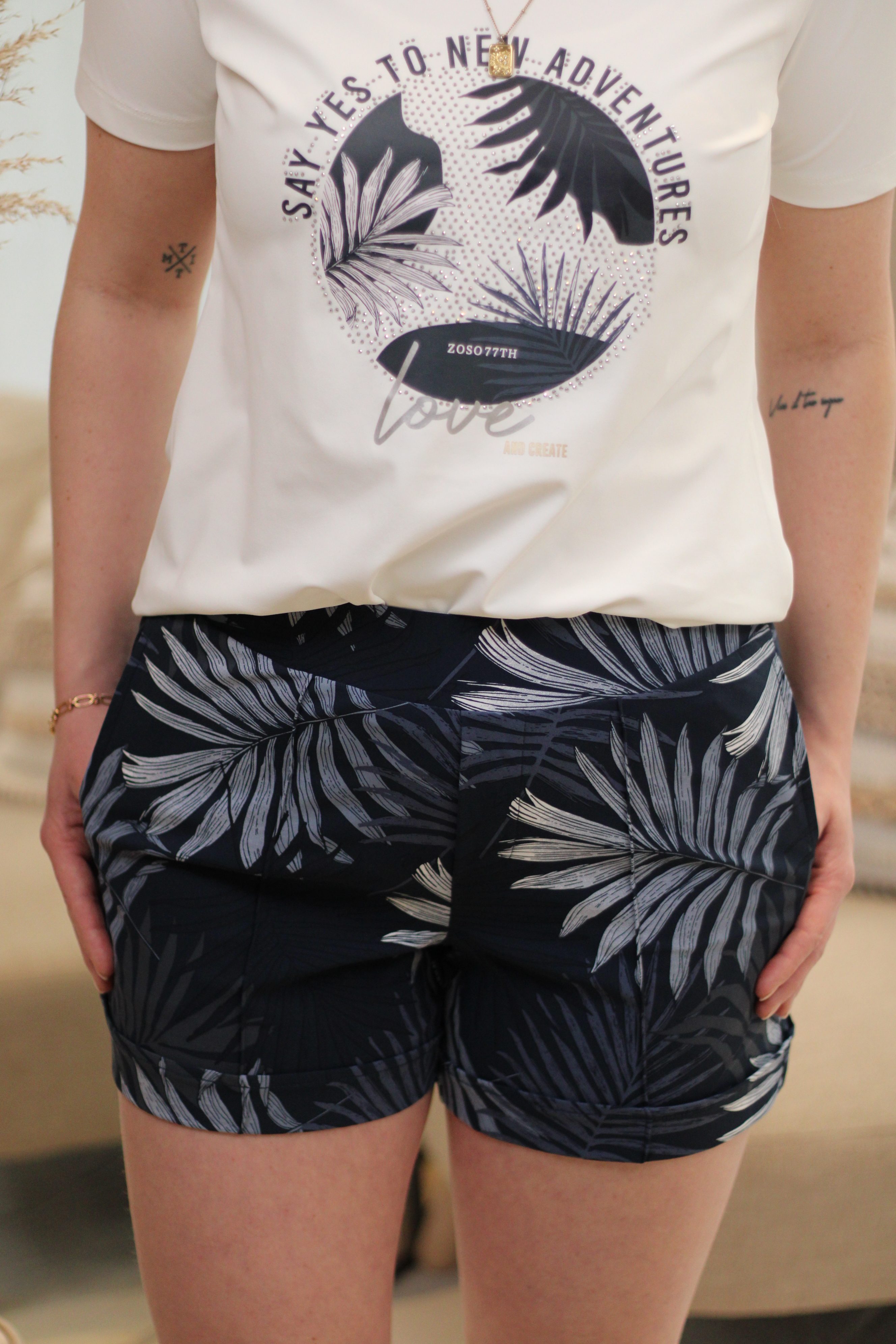 Zoso - Nancy Printed Travel Short - Navy