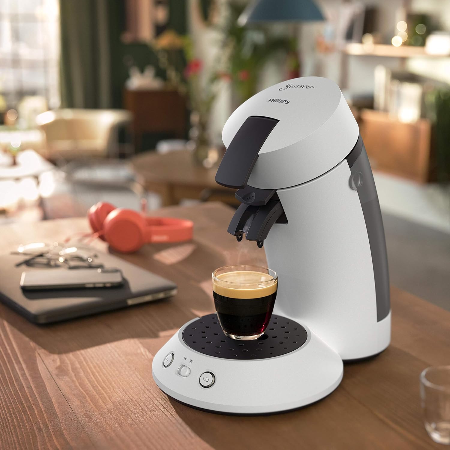 Philips Senseo Original Plus Machine à Dosettes, Blanche, Sélecteur d'Intensité, Technologie Coffee Boost, Fabriquée avec du Plastique Recyclé, CSA210/11