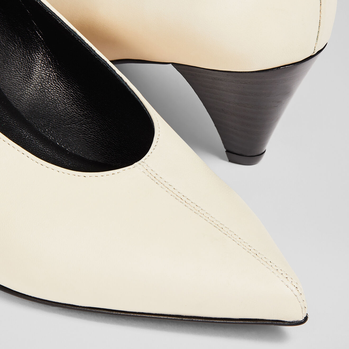 L.K. Bennett Escarpins en Cuir Zayla écrus - Talon 5 cm