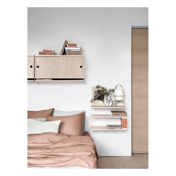 String Furniture Cabinet portes coulissantes en frêne 78x30 cm