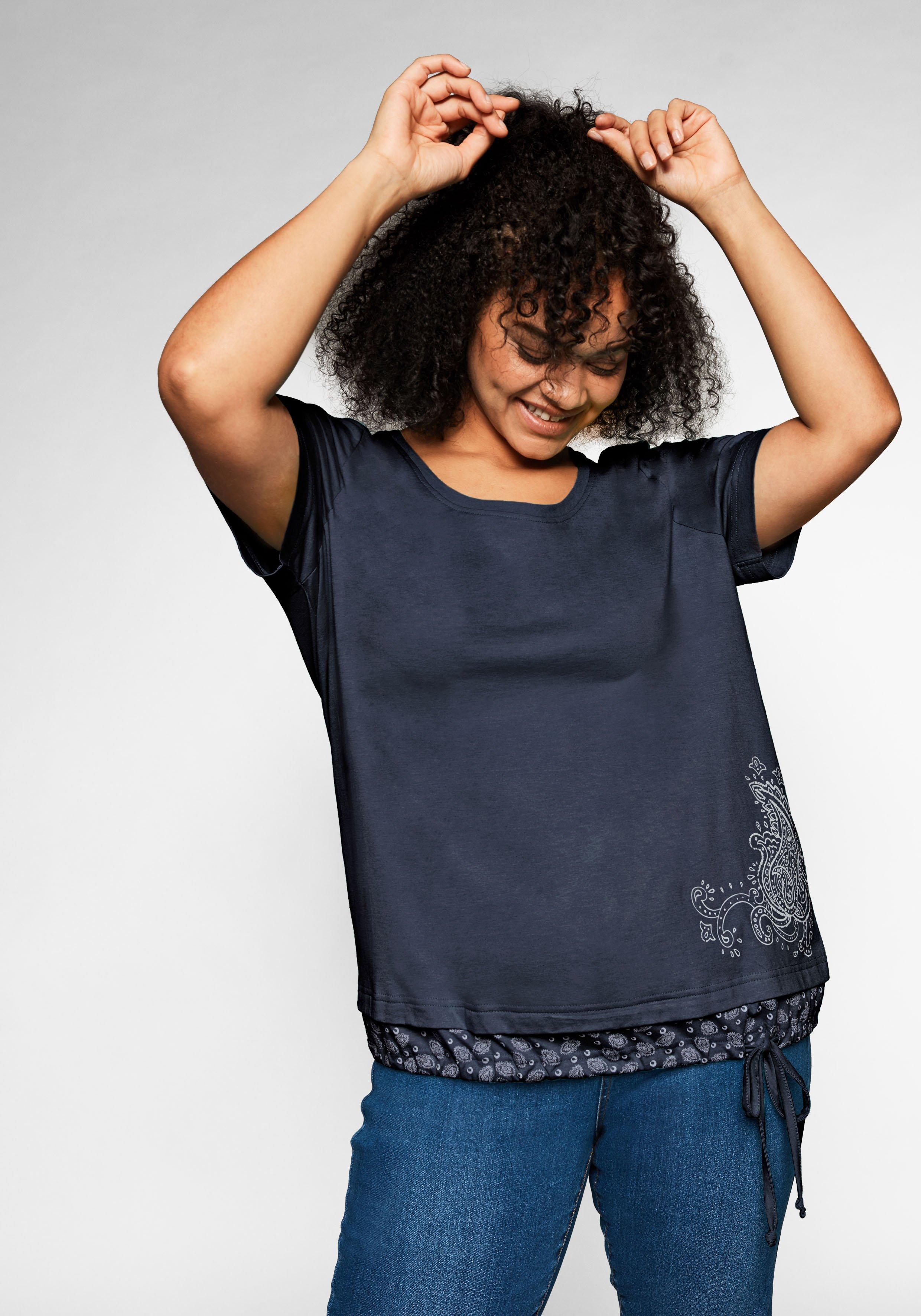 Shirt in 2-in-1-Optik mit Print und Tunnelzug