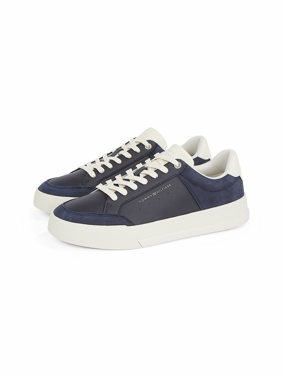 TOMMY HILFIGER<br>Tênis Court em nobuck