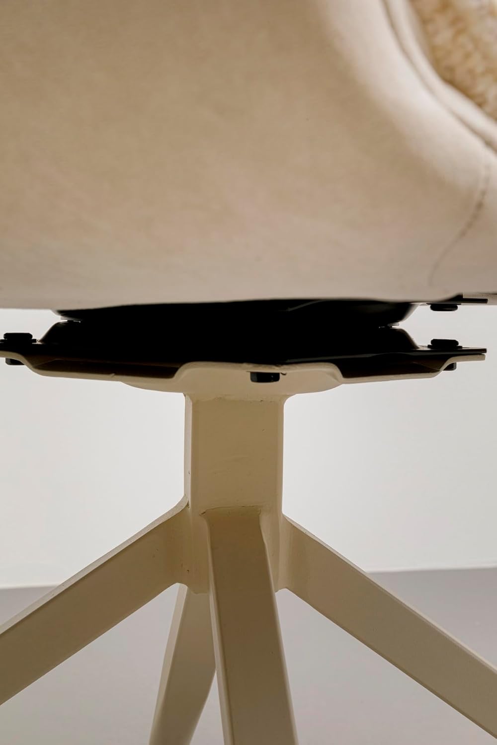 Kare Design Drehstuhl Hilla, Weiß, 49 cm Sitzhöhe, Esszimmerstuhl, Polsterstuhl, mit Armlehnen, 180 Grad Drehbar, Wohnzimmer, 86x63x64 cm (H/B/T)