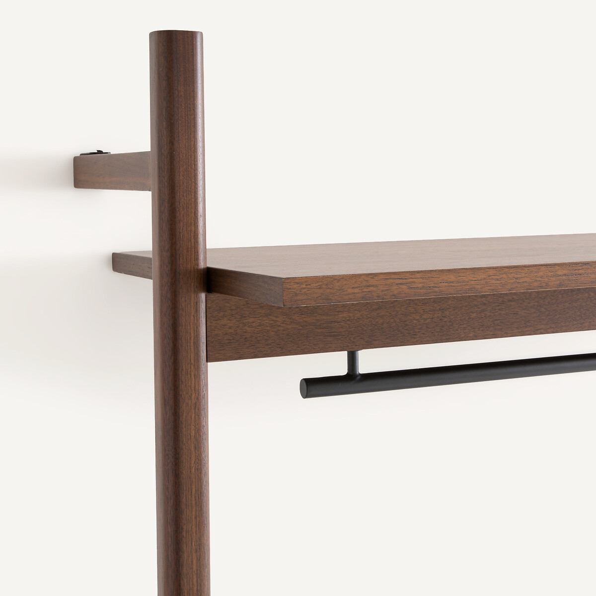 AM.PM<br>Cômoda de nogueira com varão para cabides, Rory