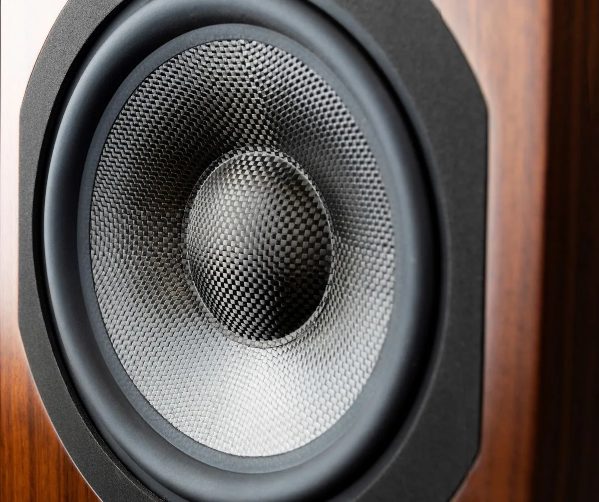 Davis Acoustics Courbet N°8 Noyer (la paire) Enceintes colonne