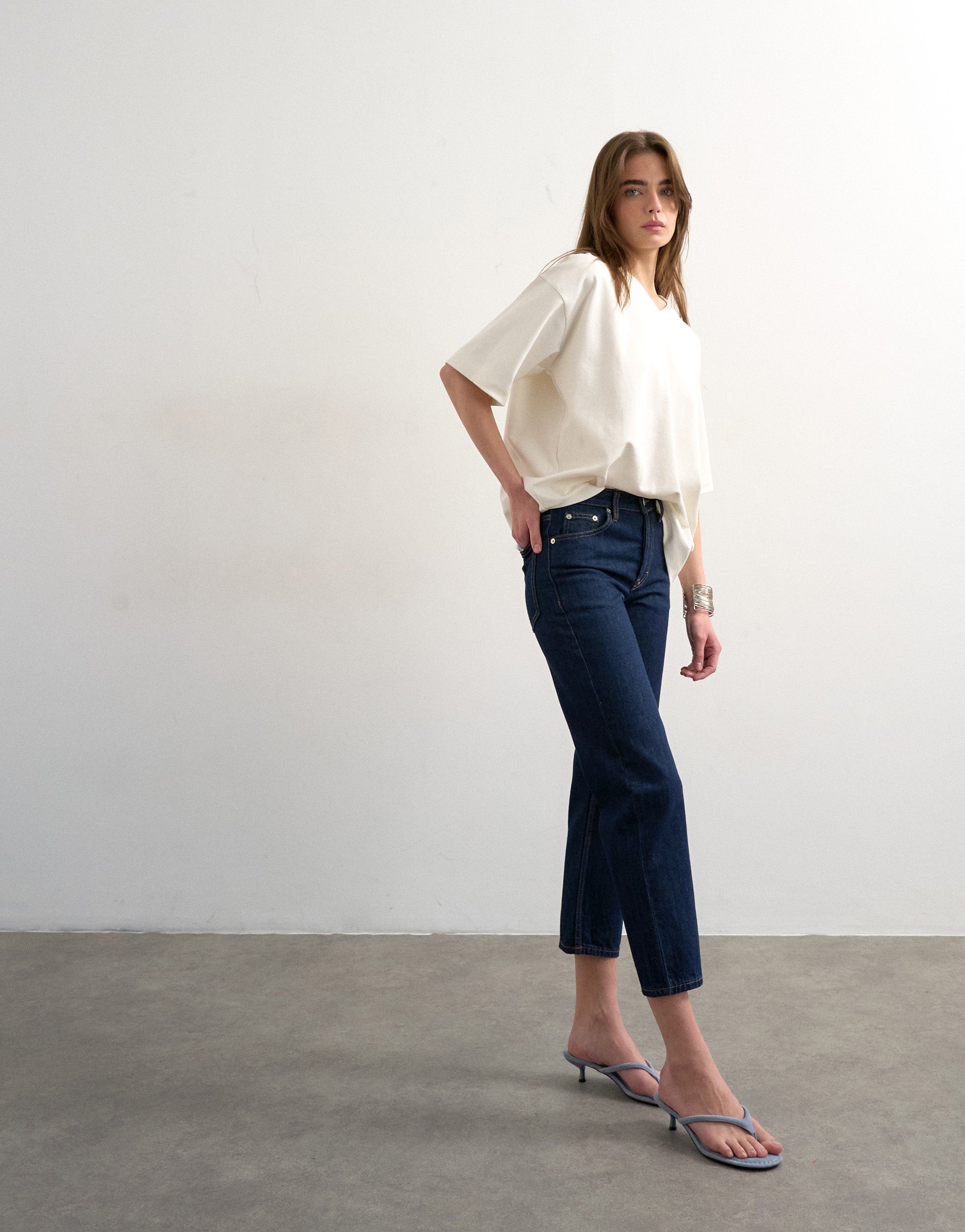 TSRUNWAY Mid rise Straight fit Jeans
