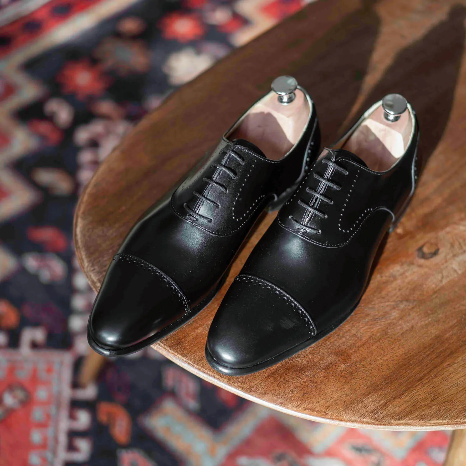 Locker-Richelieu en cuir noir