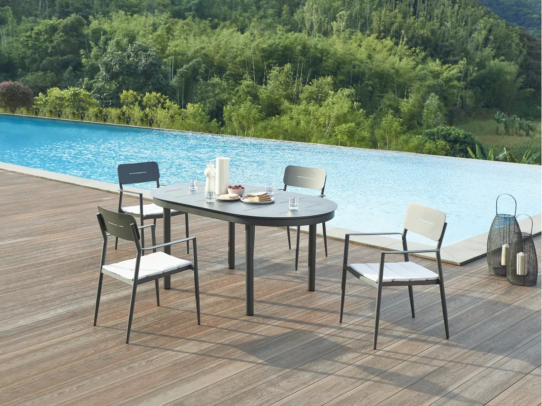 Salle à manger de jardin en aluminium : table extensible L.170/240 cm et 4 fauteuils empilables - Anthracite - LOTTYS de MYLIA
