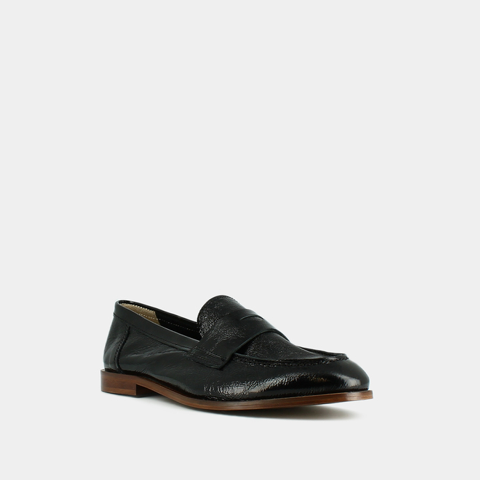 Mocassins à bouts ronds  en vernis plissé noir