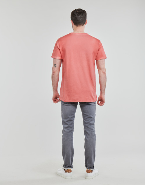 Guess - FRANTIC CN SS TEE - Rouge