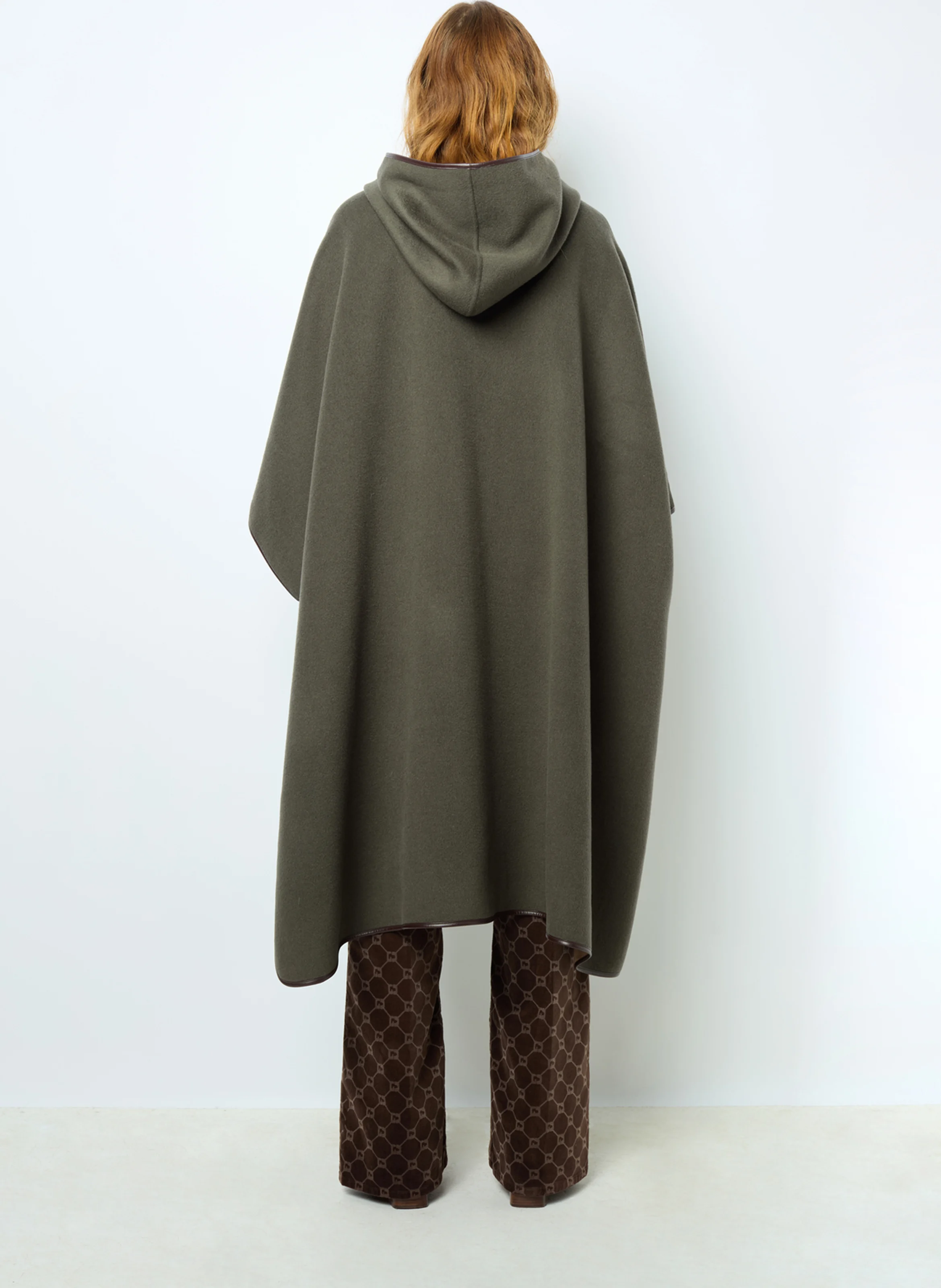LUDMILLA - Cape en laine | Kaki