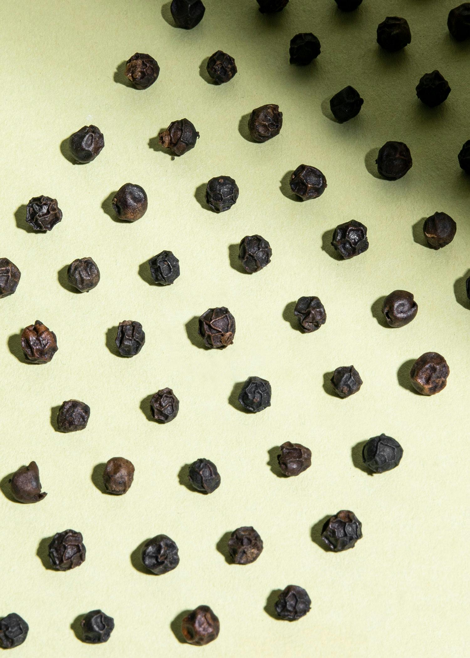Ganze schwarze Bio Pfefferkörner 1 kg