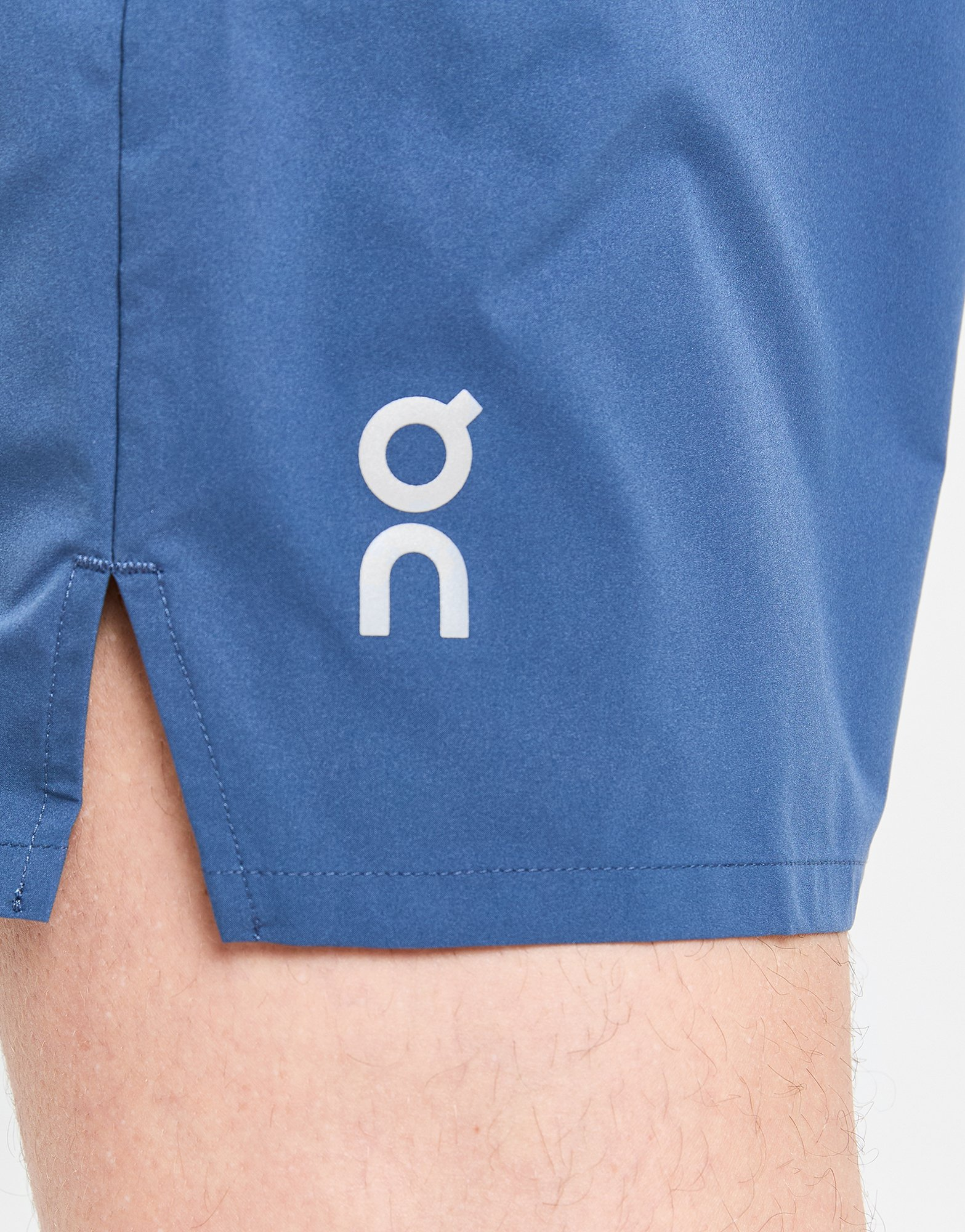 On Running Short Essential Homme