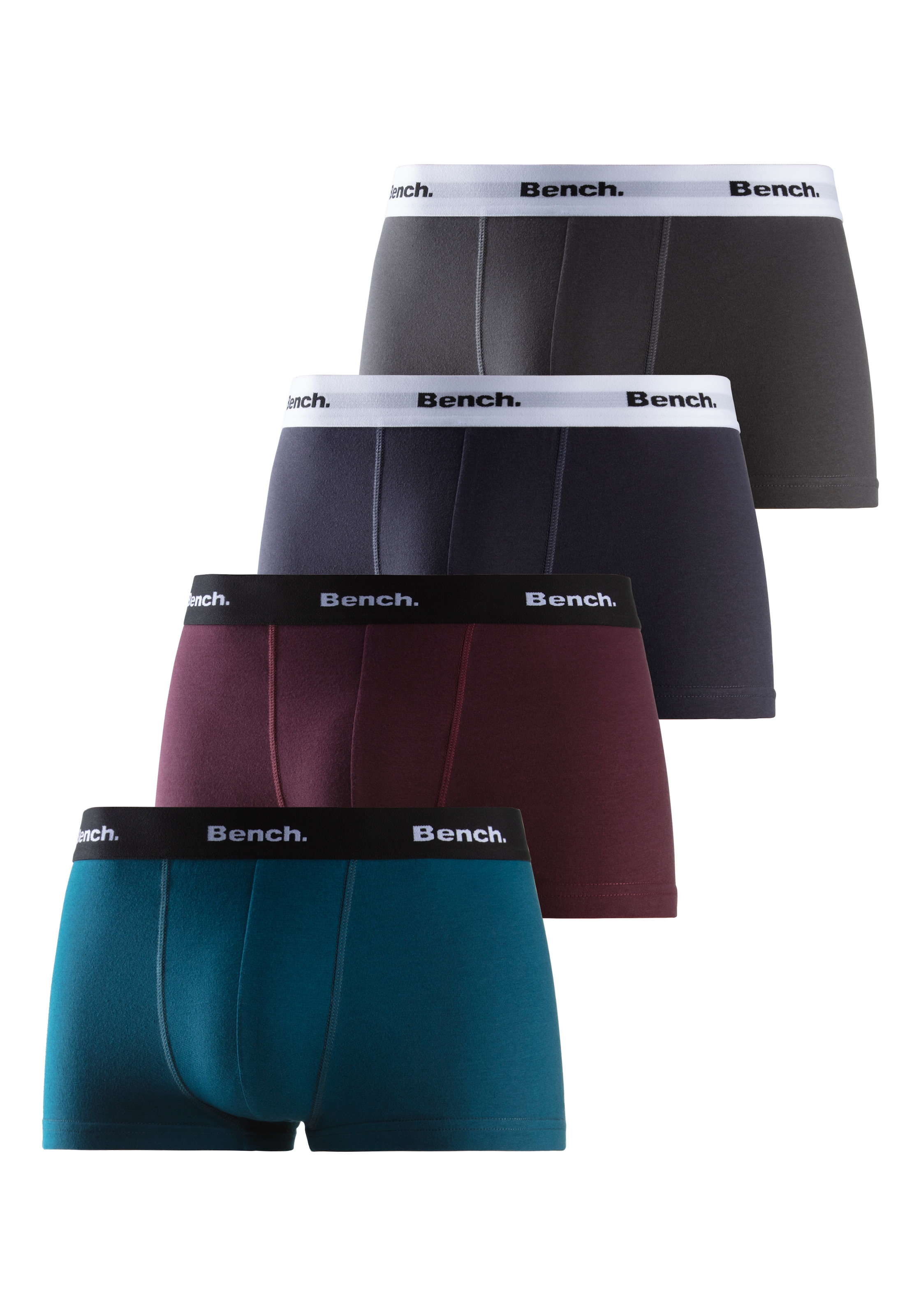 Bench. Hipster, 4 Stk. knapp sitzende Boxershorts aus Baumwollmischung