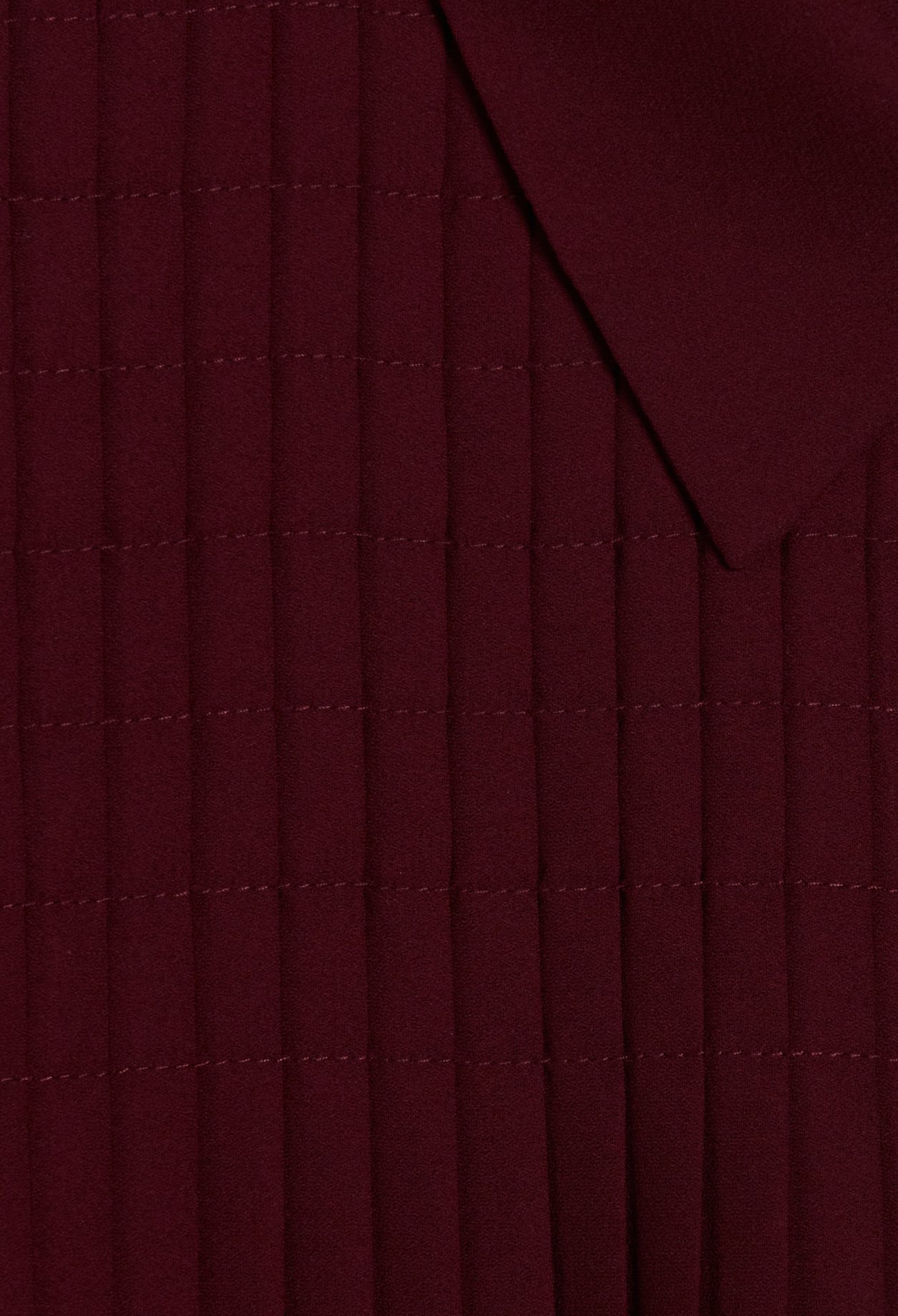 Robe courte plissee