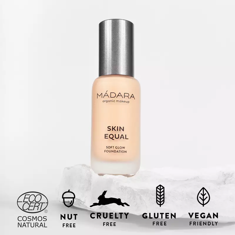 MÁDARA SKIN EQUAL Foundation SPF 15 - 30 ml - 20 Ivory