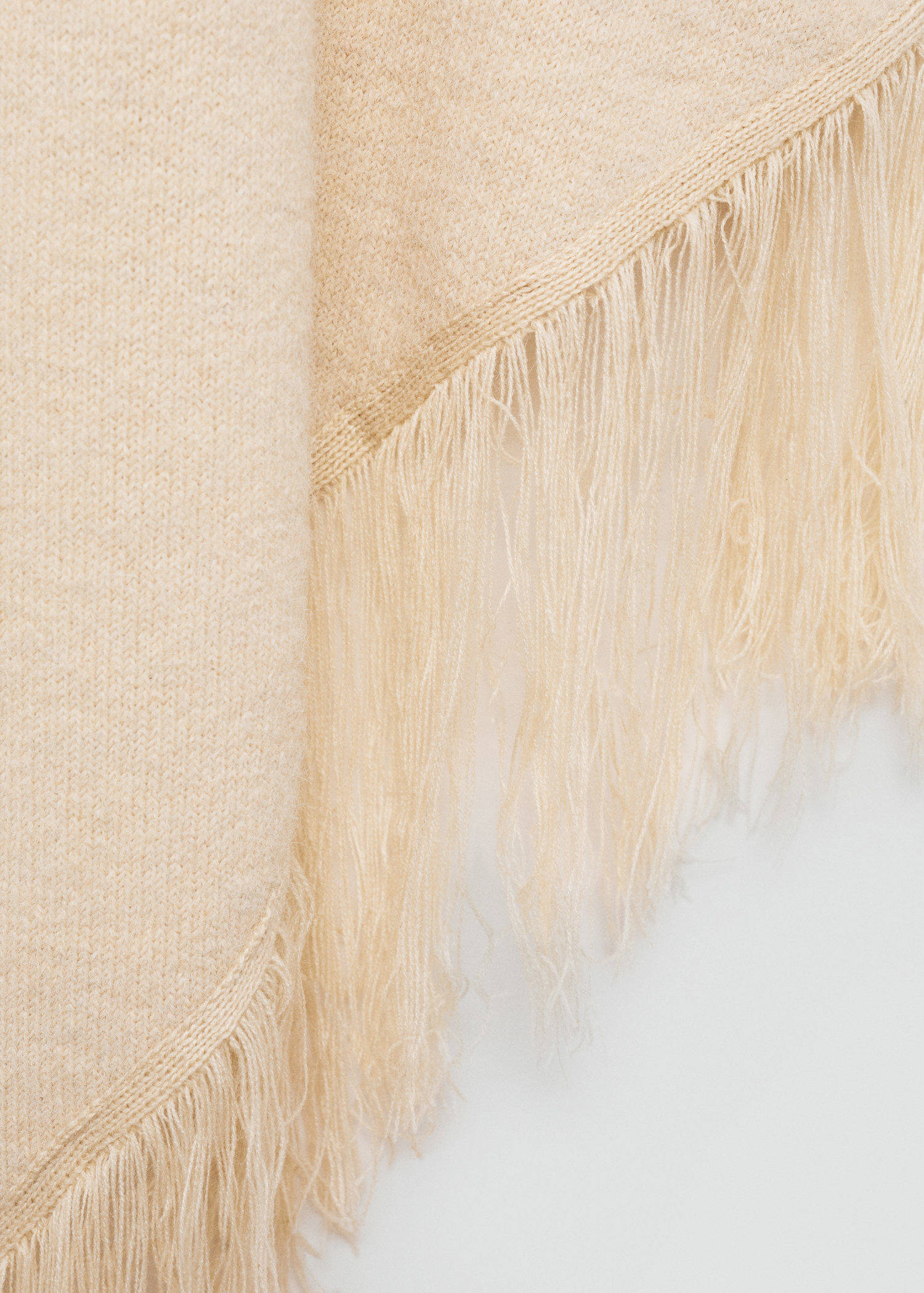 Mango poncho met franjes beige