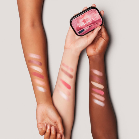 M·A·C Cosmetics Palette Rose lens