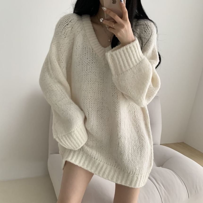 Cerauno - V-hals effen oversized trui