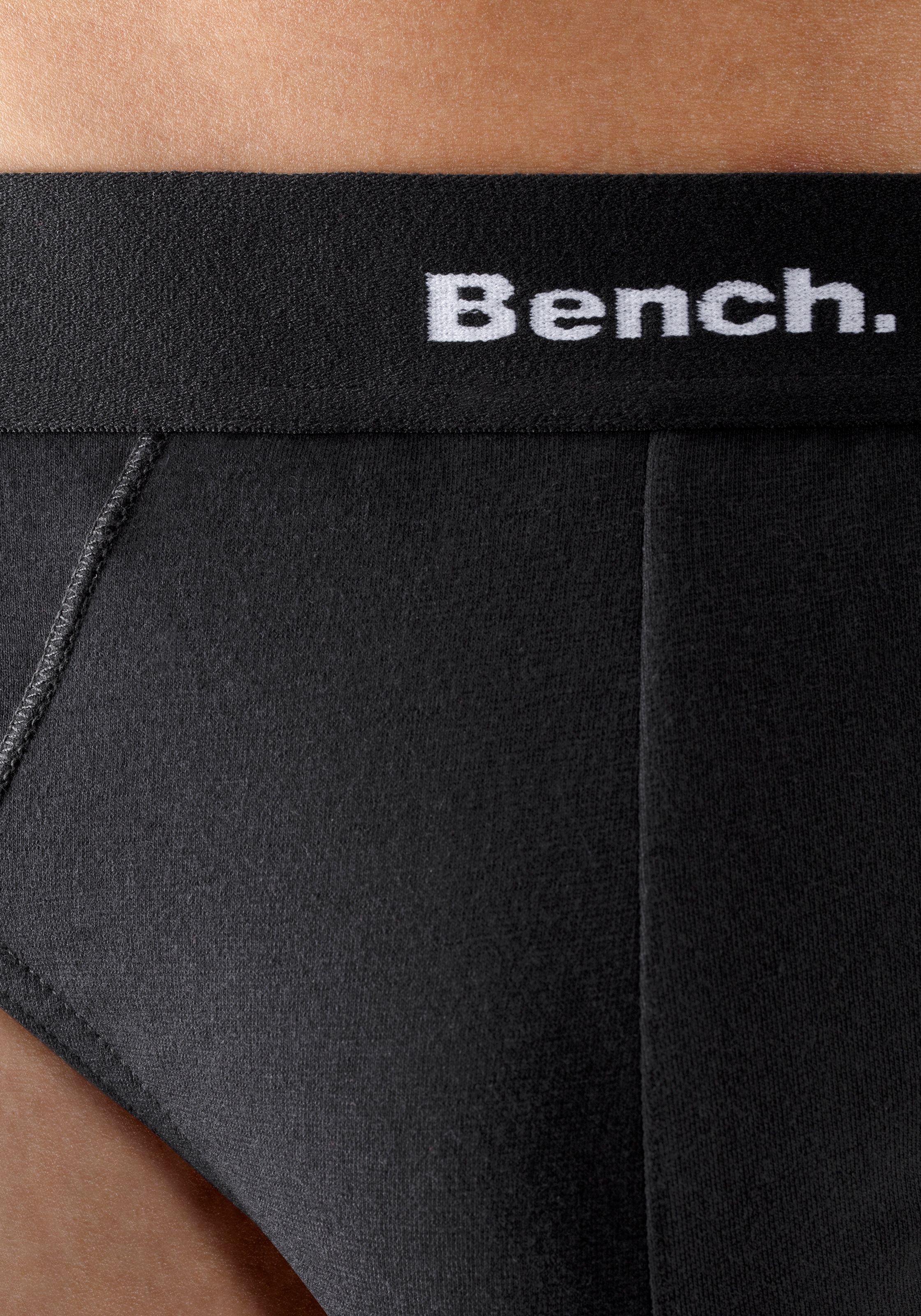 Bench. Slip, 4 Stk. mit kontrastfarbigem Webbündchen
