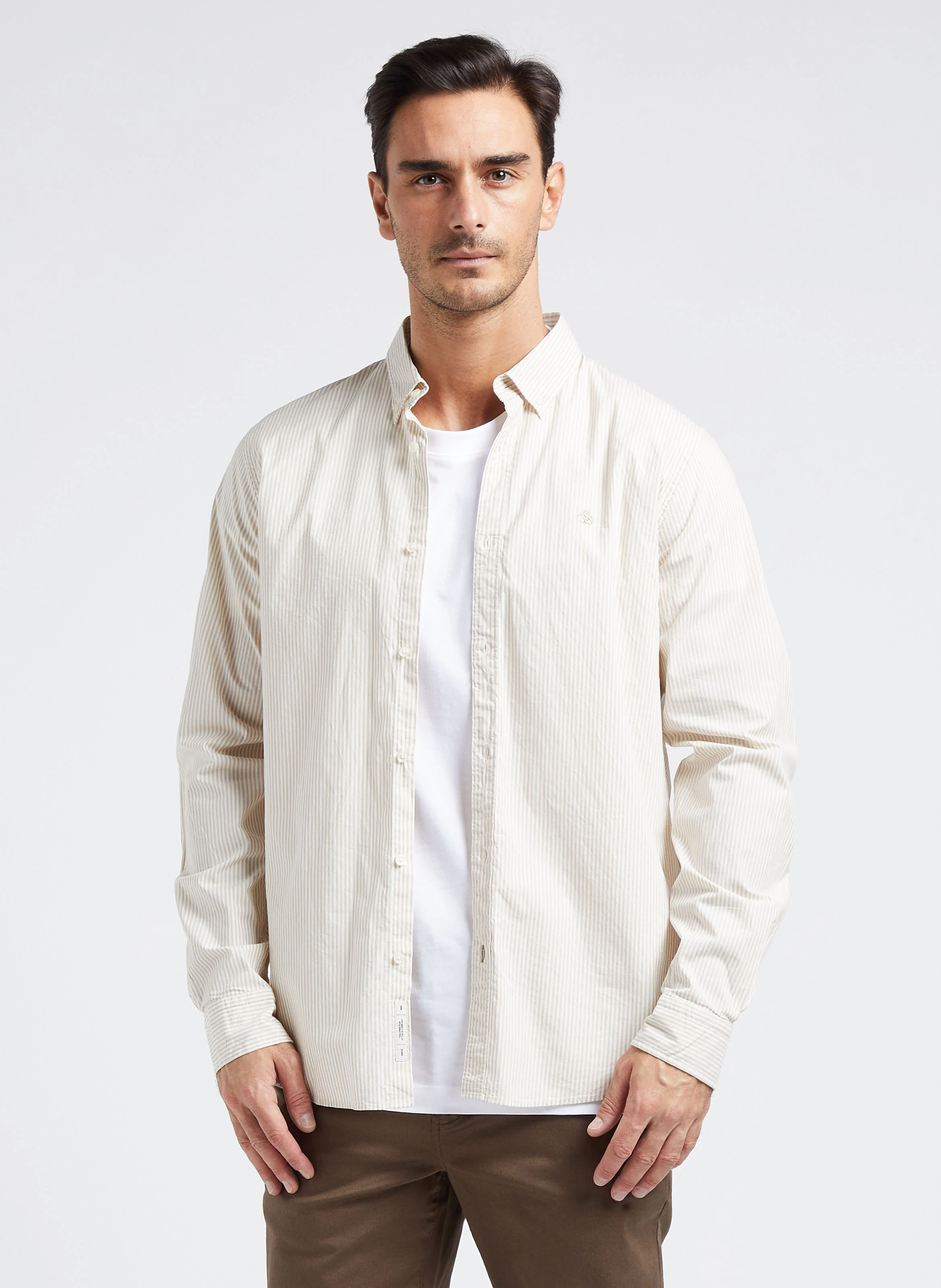 Chemise col classique rayée en coton bio mélangé | Beige