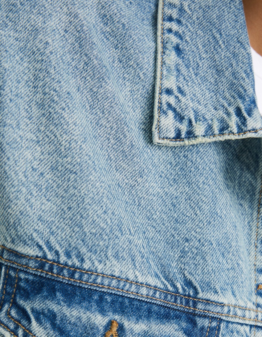 Jaqueta jeans curta