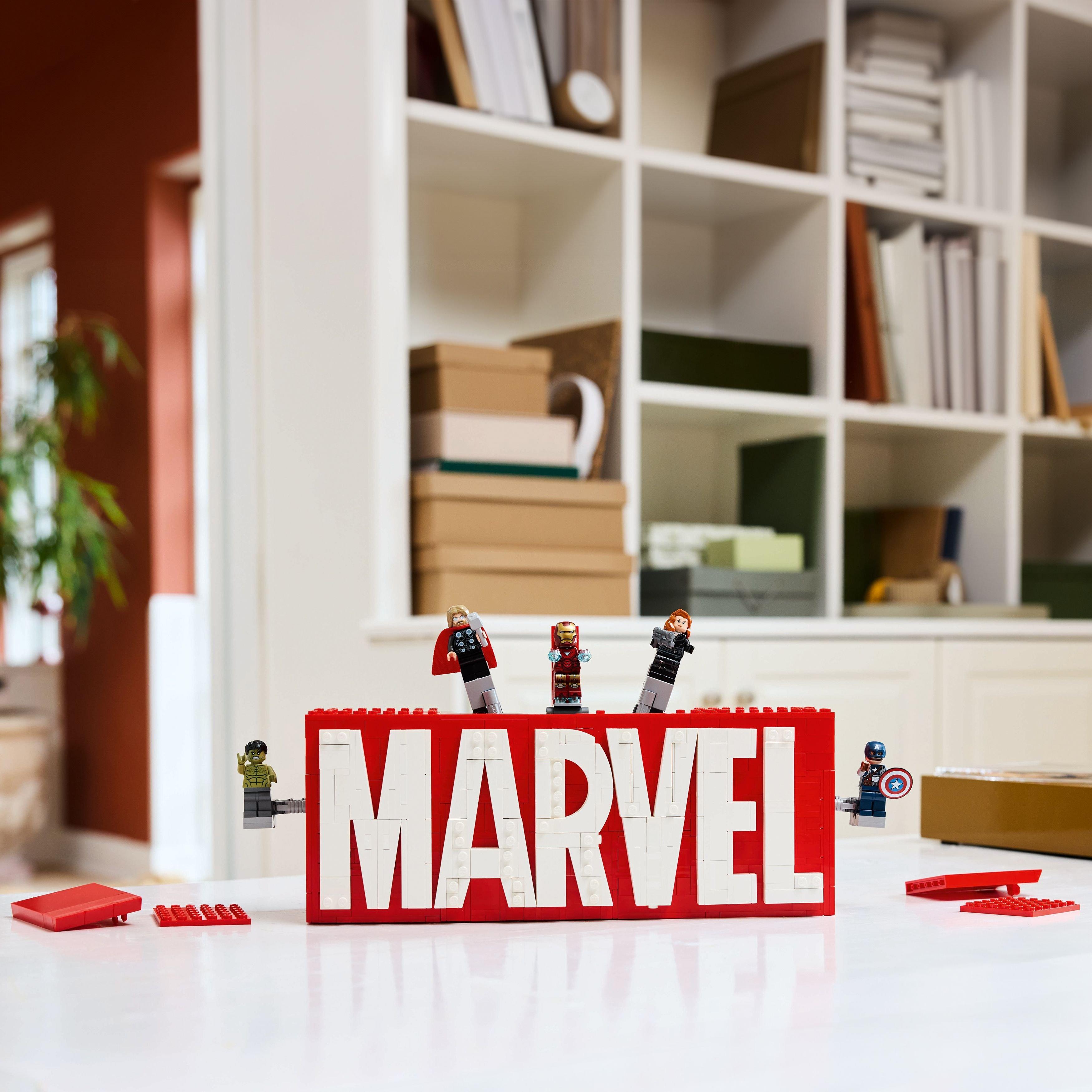 LEGO LEGO Marvel: MARVEL Logo And Minifigures Set 76313
