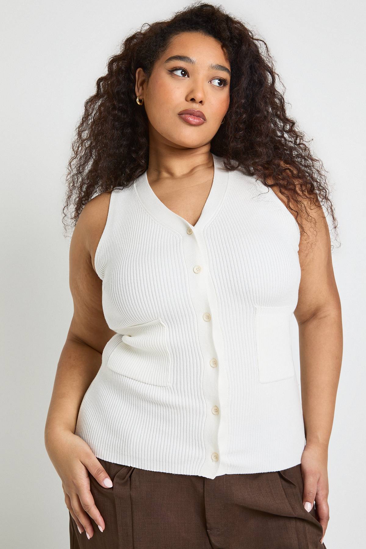 boohoo Gilet Sans Manches Côtelé Grande Taille