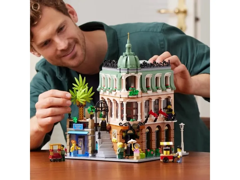 LEGO Icons 10297 Hyggeligt hotel
