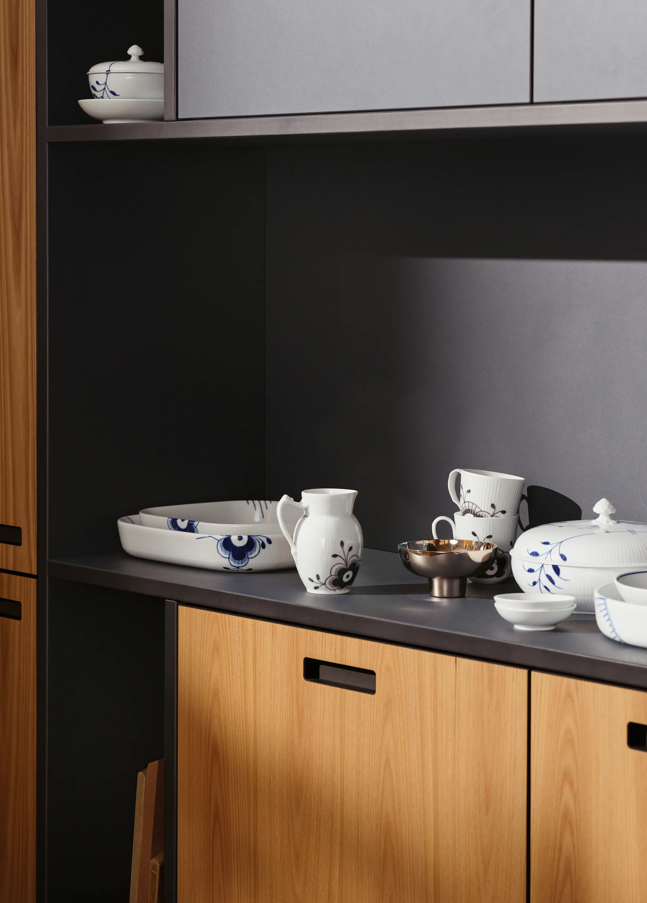 Royal Copenhagen Sort Mega Riflet Kande
