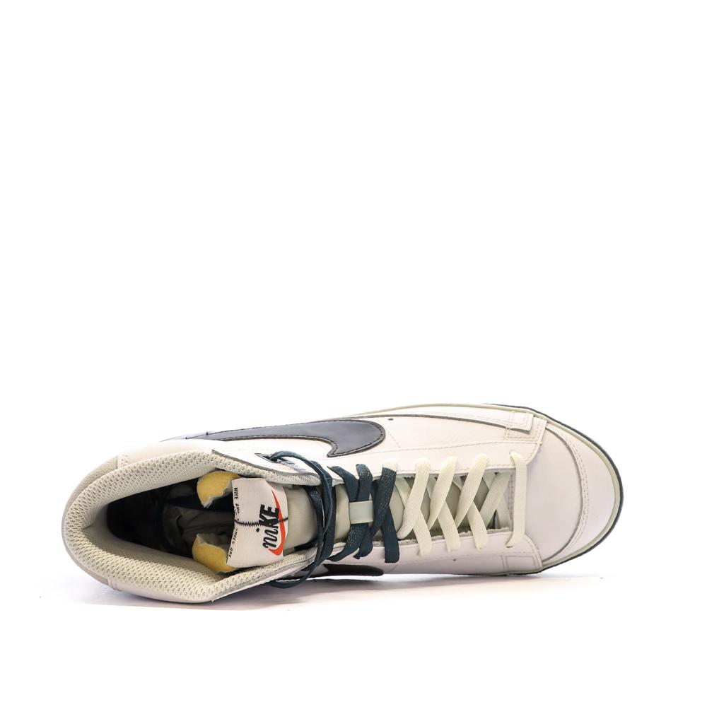 Nike Baskets Blanches/Noires Homme Nike Blazer Mid 77
