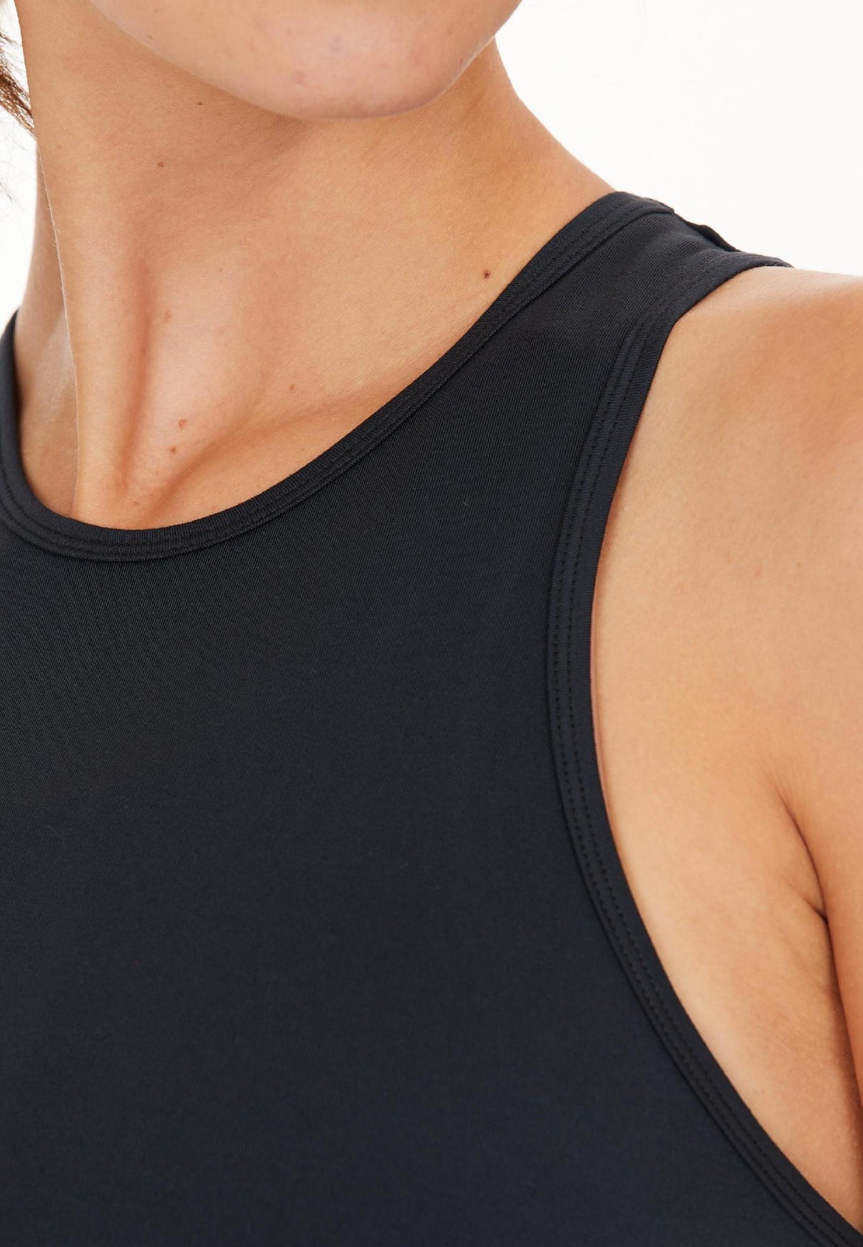 Athlecia<br>Almi W