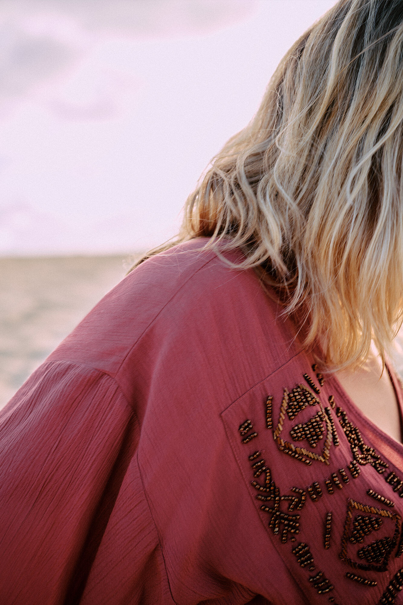Blusa bordada Abalorios - Rosa