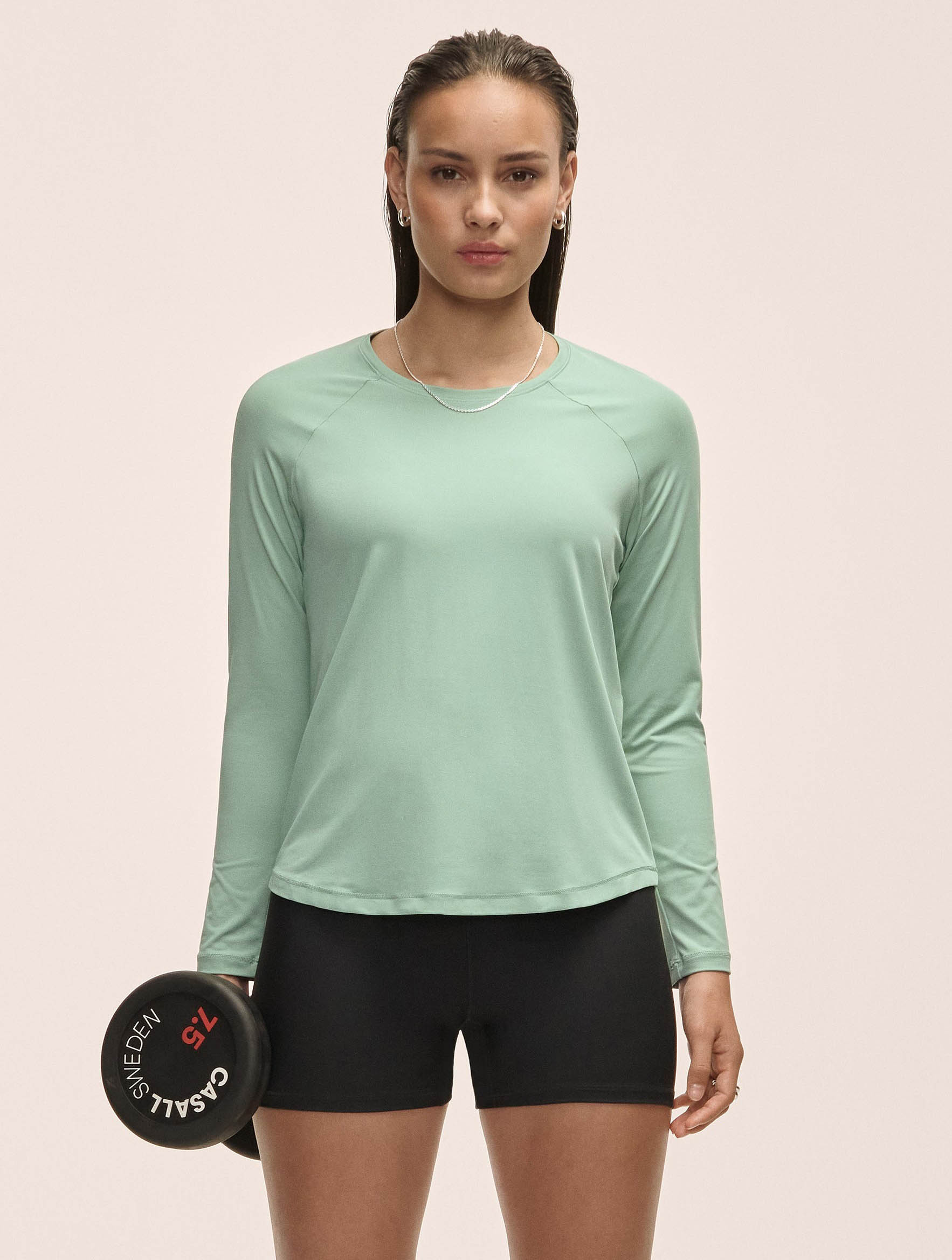 Essential Long Sleeve Dame Statue Green