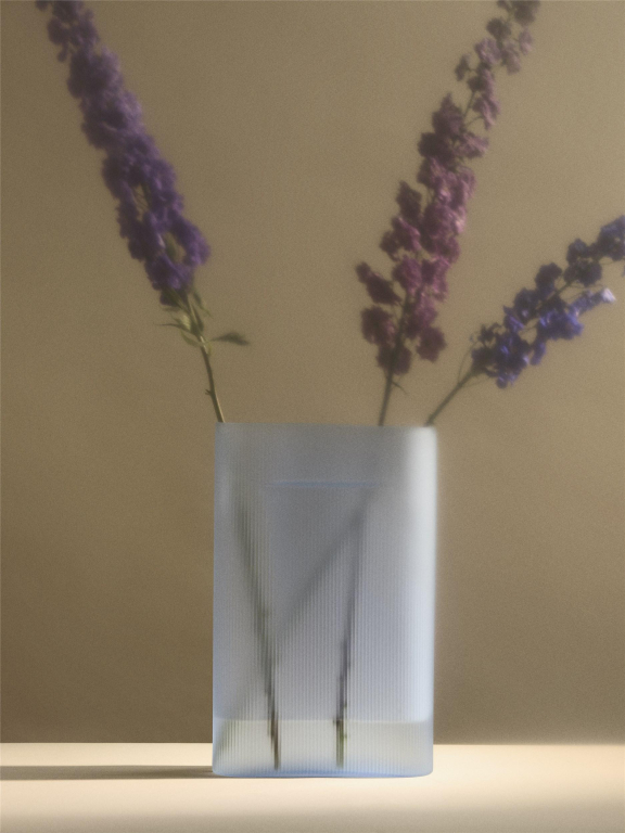 Muuto Ridge Frosted vaas H35 taupe