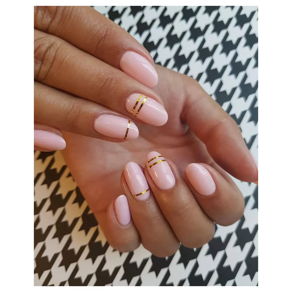 CND Vinylux Be Demure 214 - 15 ml.
