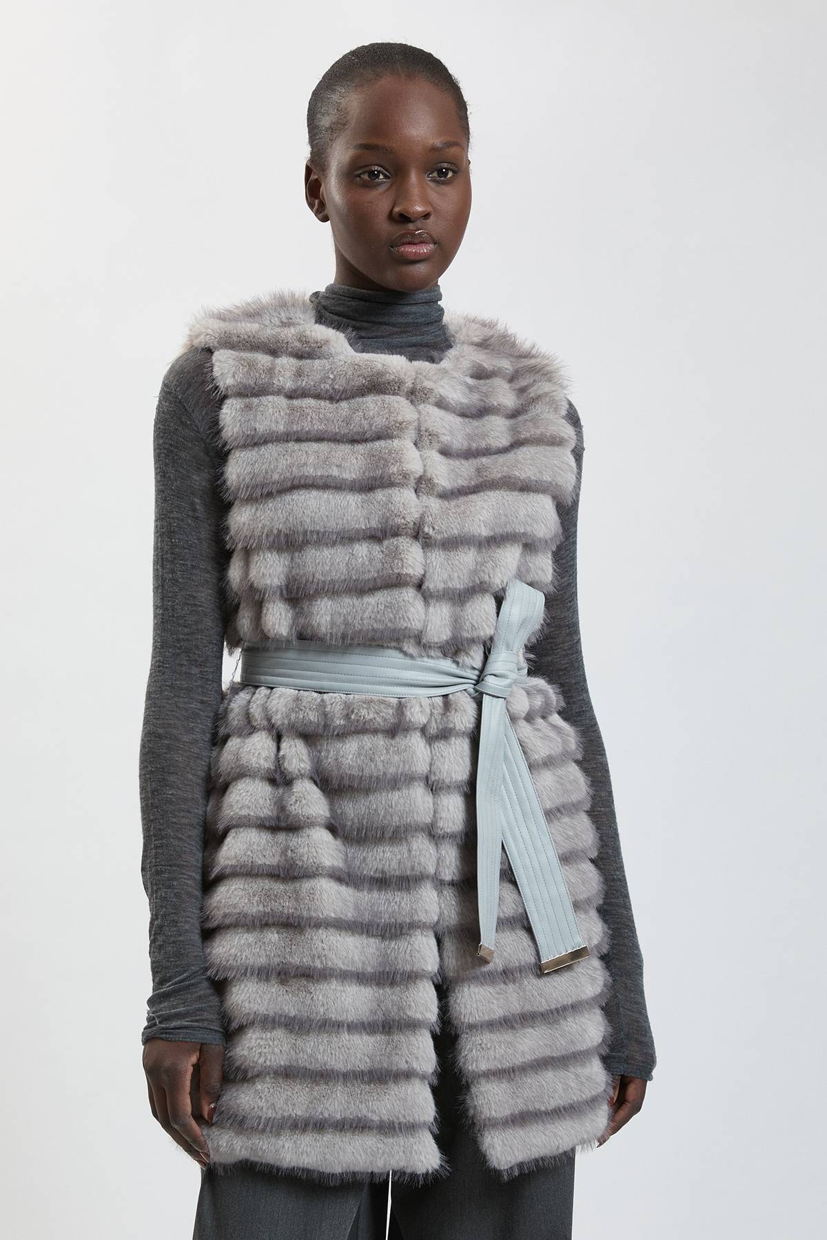 KarenMillen Gilet Sans Manches Ceinturé À Panneaux De Synthétique Liserée