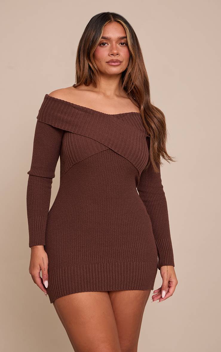 Chocolat Robe Moulante En Maille À Encolure Bardot Shape