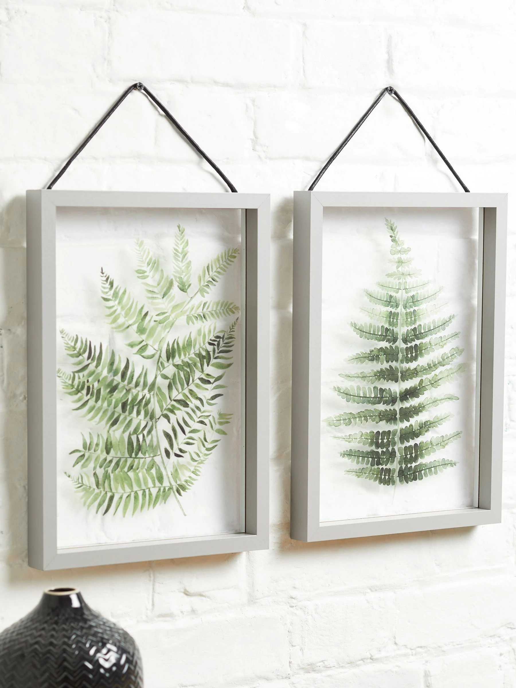 Set van 2 zwevende planten in grijze hanglijsten voor aan de wand