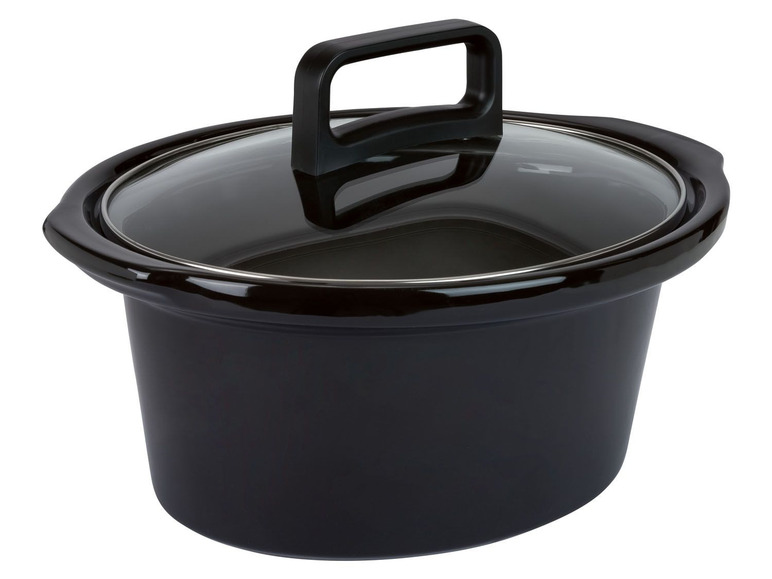 Slow cooker