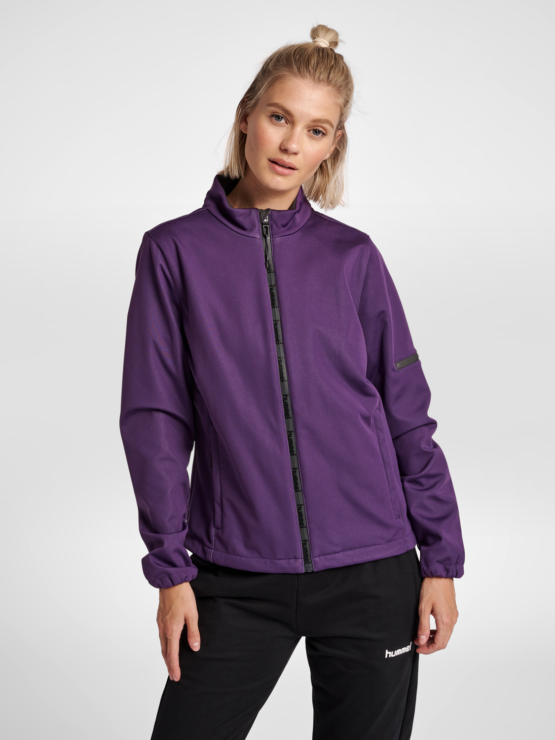 hmlNORTH SOFTSHELL JACKET WOMAN