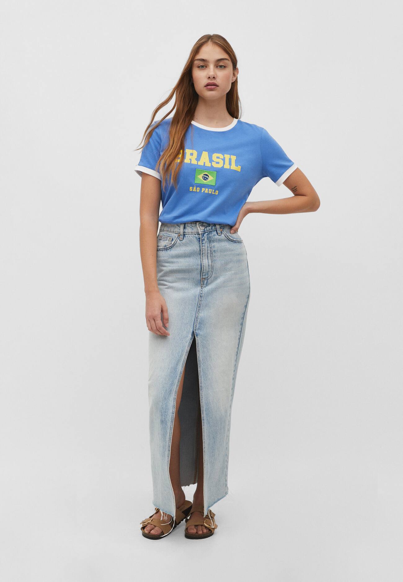 Camiseta de futebol com bandeira
