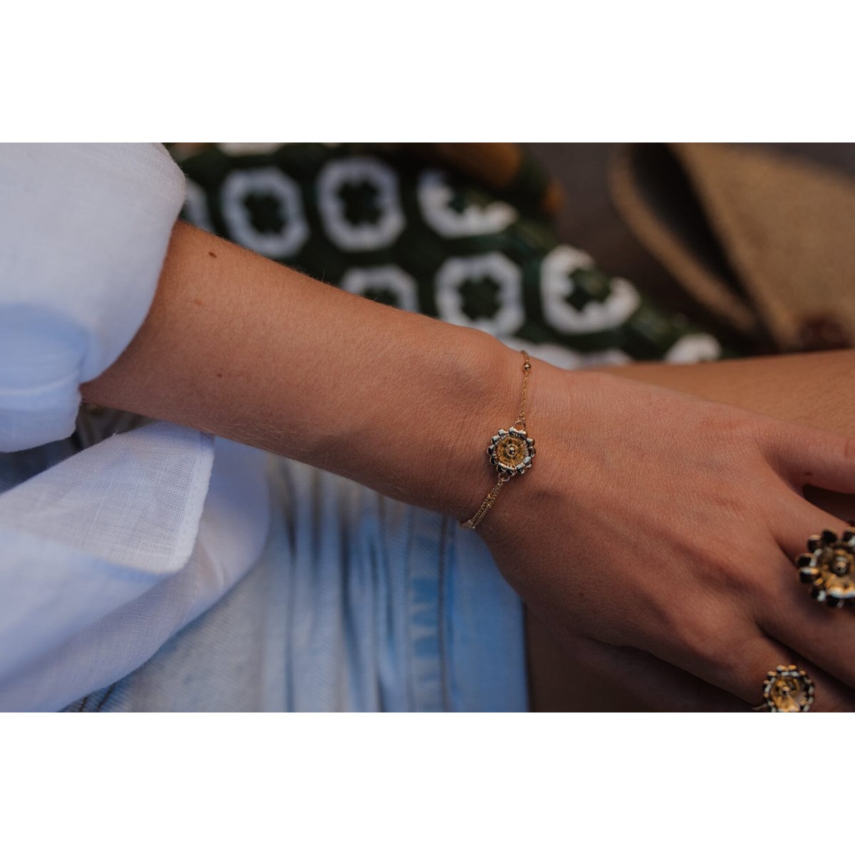 bracelet fleur doré à l'or fin - THÉIA