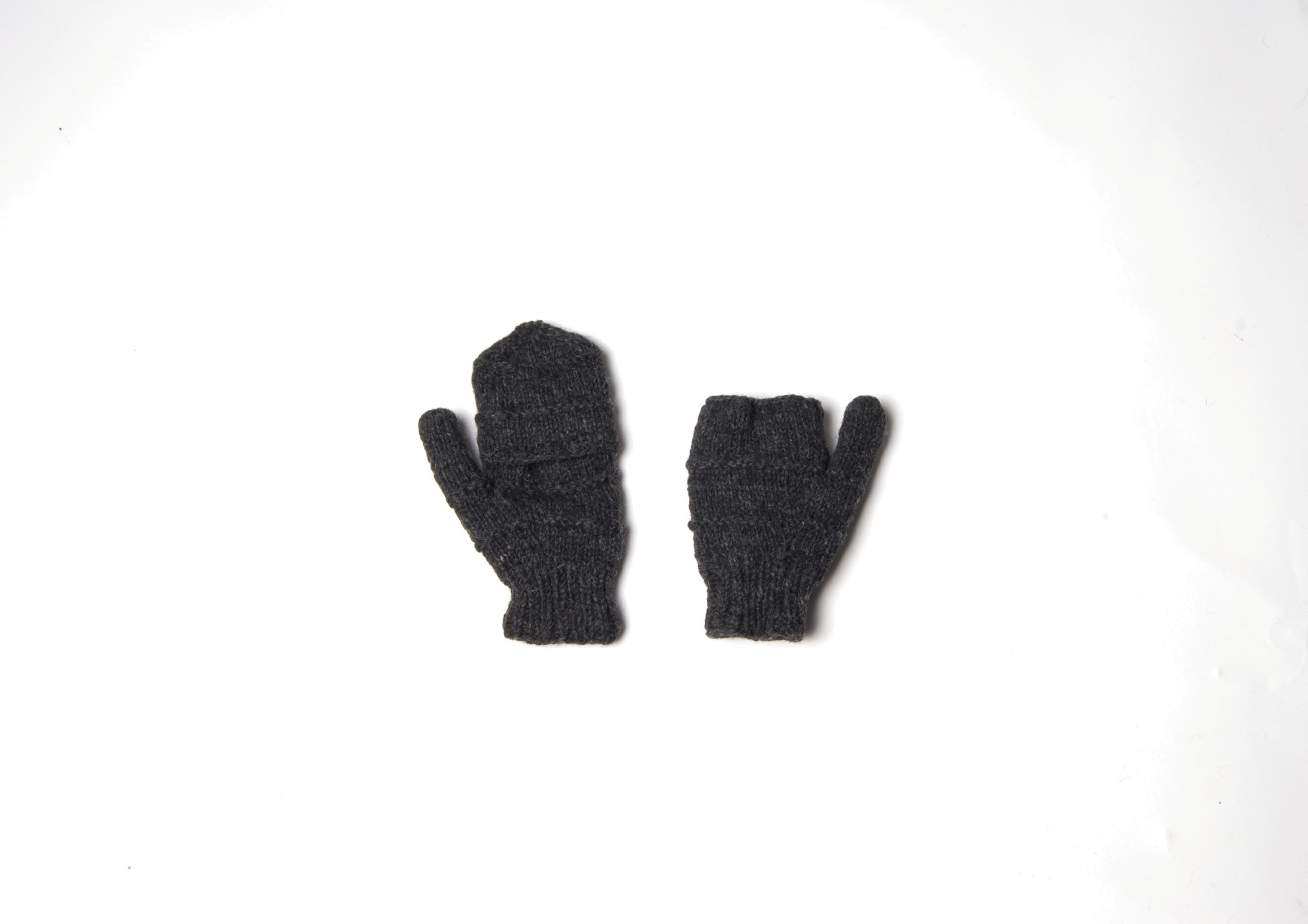 Handschuhe grau, handgestrickt in Nepal günstig bestellen