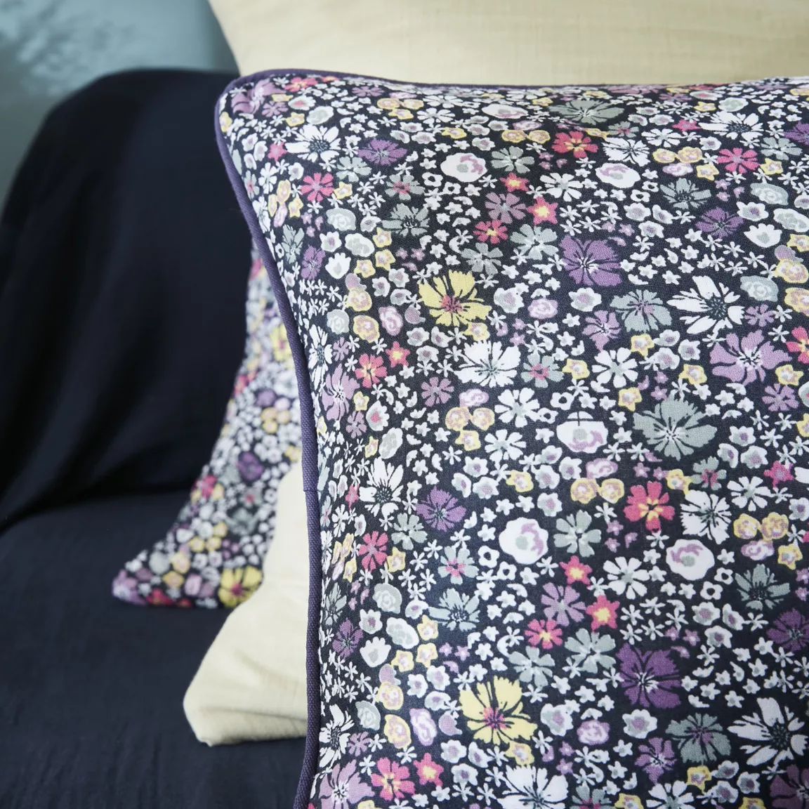 Coussin rectangulaire gaze de coton (40 x 60 cm) Elya Violet