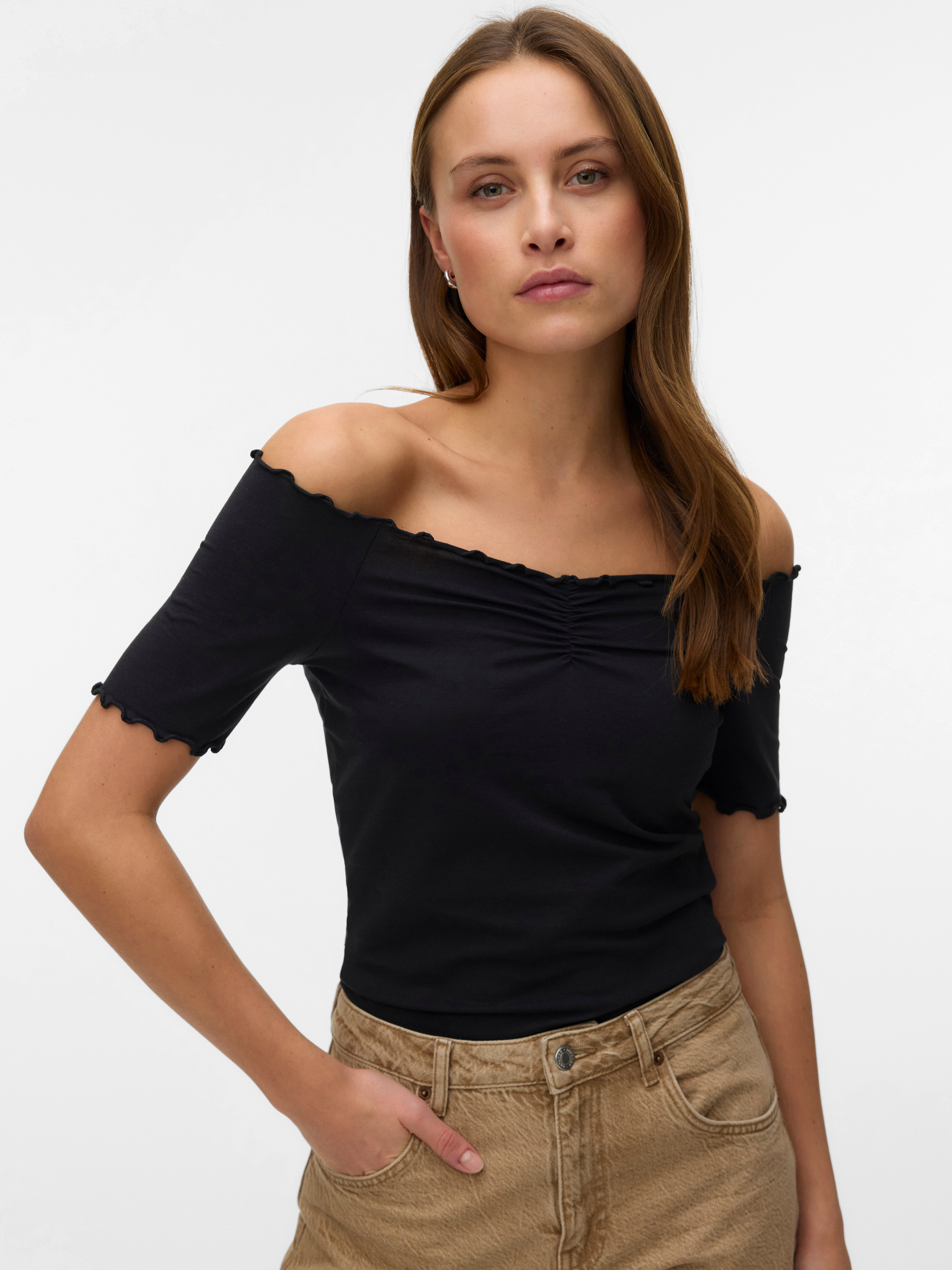 AWAMYRA Top